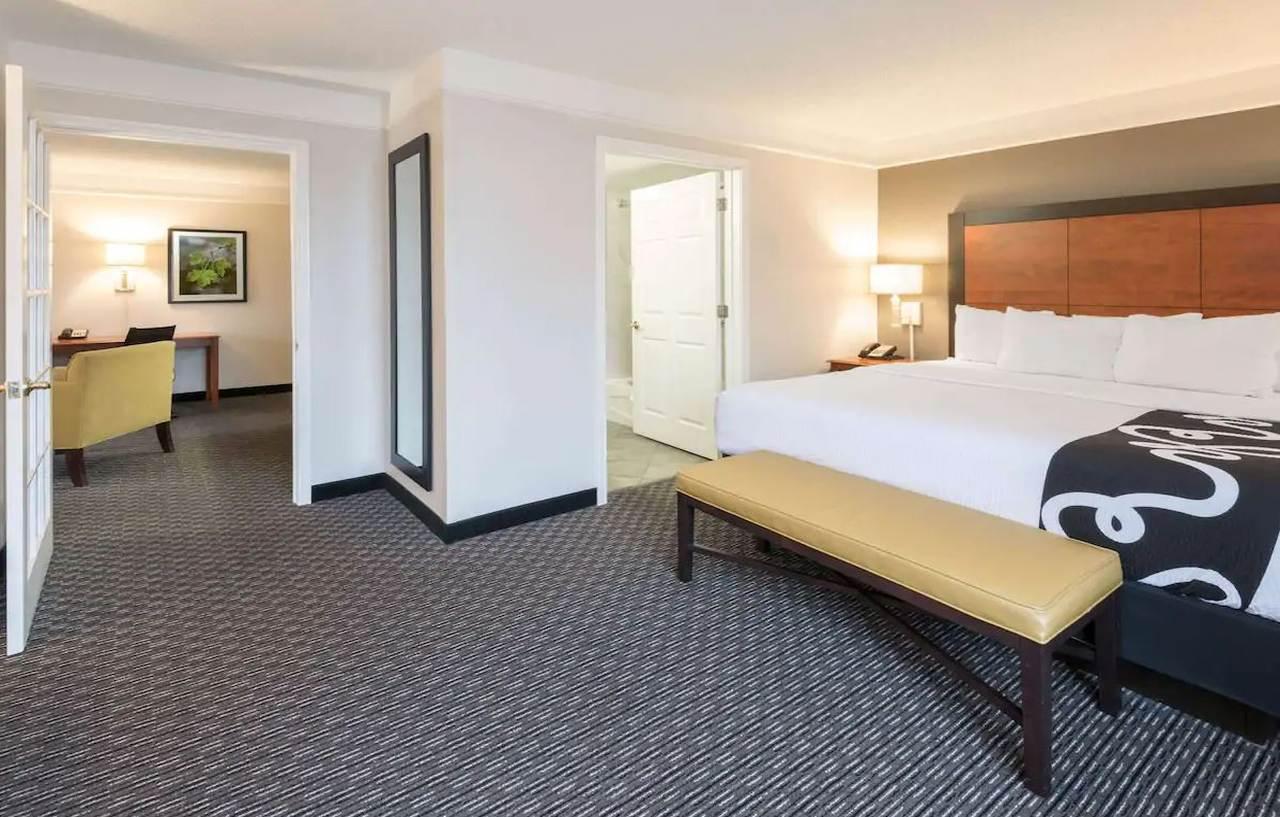 La Quinta Inn & Suites By Wyndham San Antonio Riverwalk Buitenkant foto