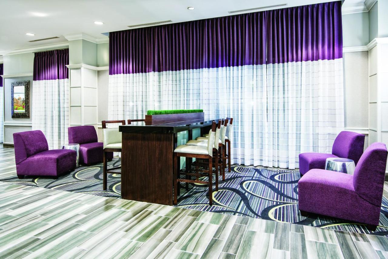 La Quinta Inn & Suites By Wyndham San Antonio Riverwalk Buitenkant foto