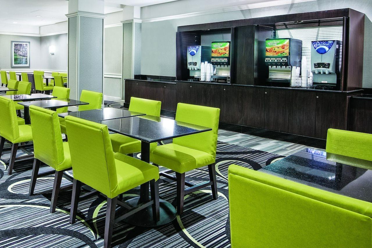 La Quinta Inn & Suites By Wyndham San Antonio Riverwalk Buitenkant foto