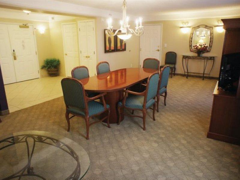 La Quinta Inn & Suites By Wyndham San Antonio Riverwalk Buitenkant foto