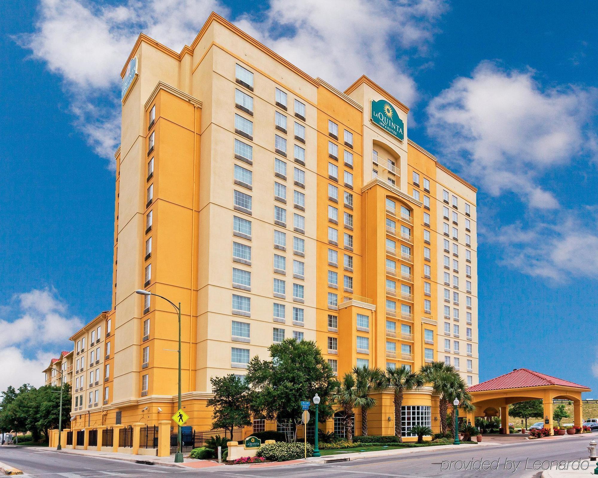 La Quinta Inn & Suites By Wyndham San Antonio Riverwalk Buitenkant foto