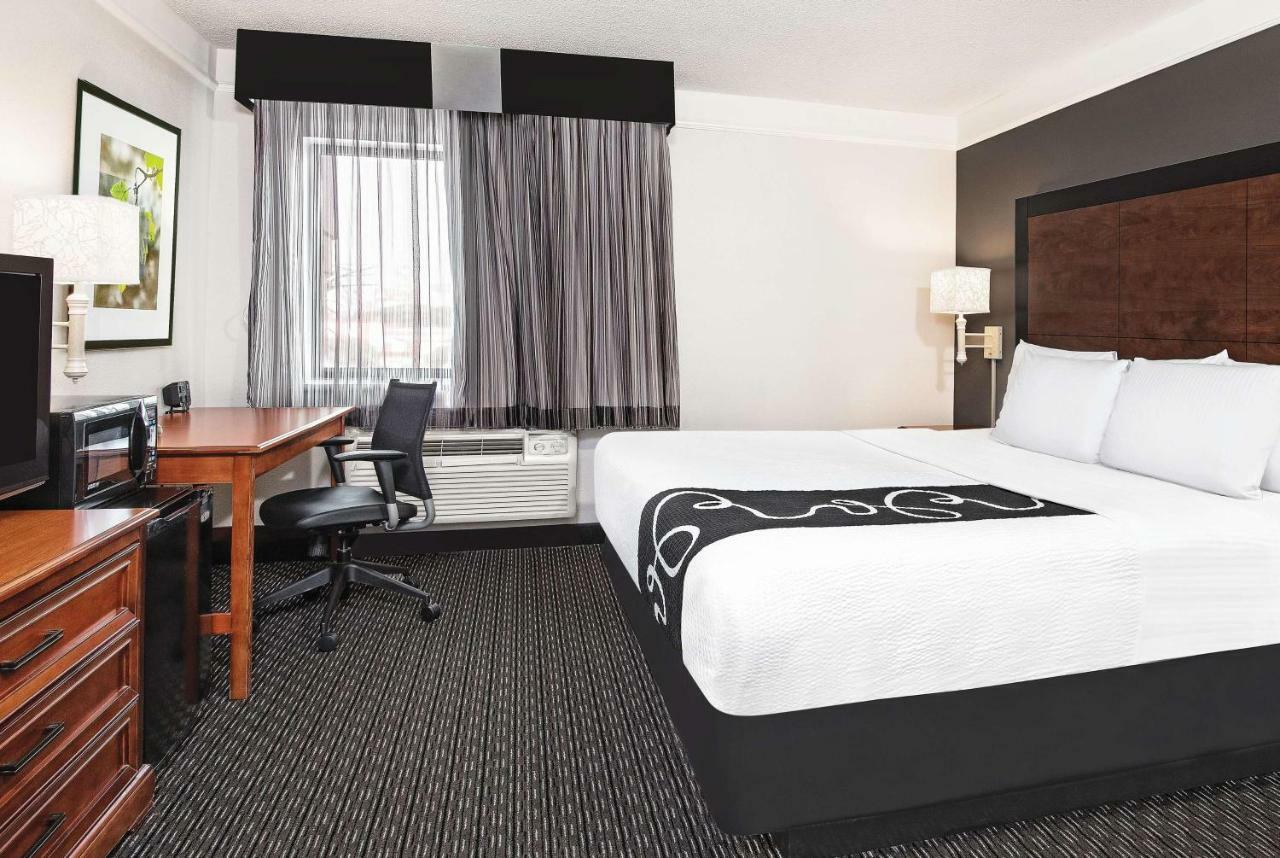 La Quinta Inn & Suites By Wyndham San Antonio Riverwalk Buitenkant foto